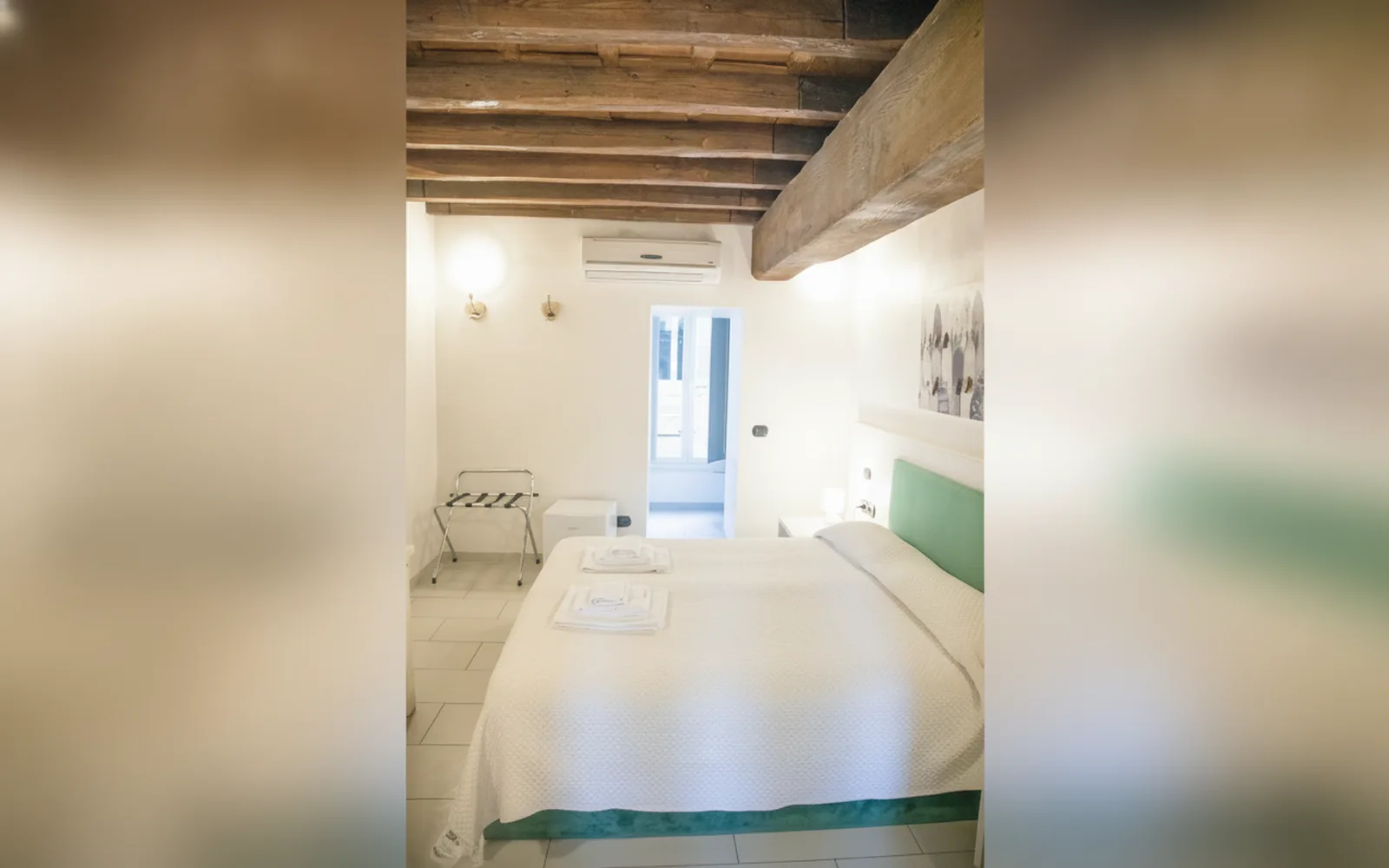 Camera con bagno privato — flowers apartments, Roma (Lazio) (foto 36)