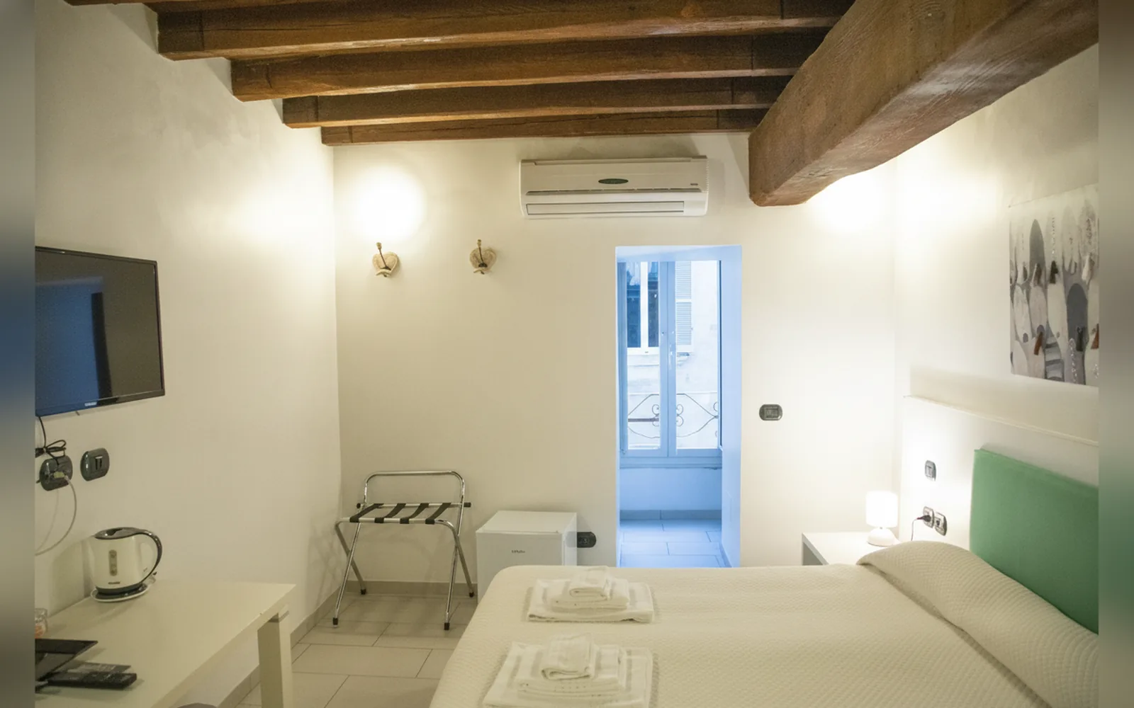 Camera con bagno privato — flowers apartments, Roma (Lazio) (foto 42)