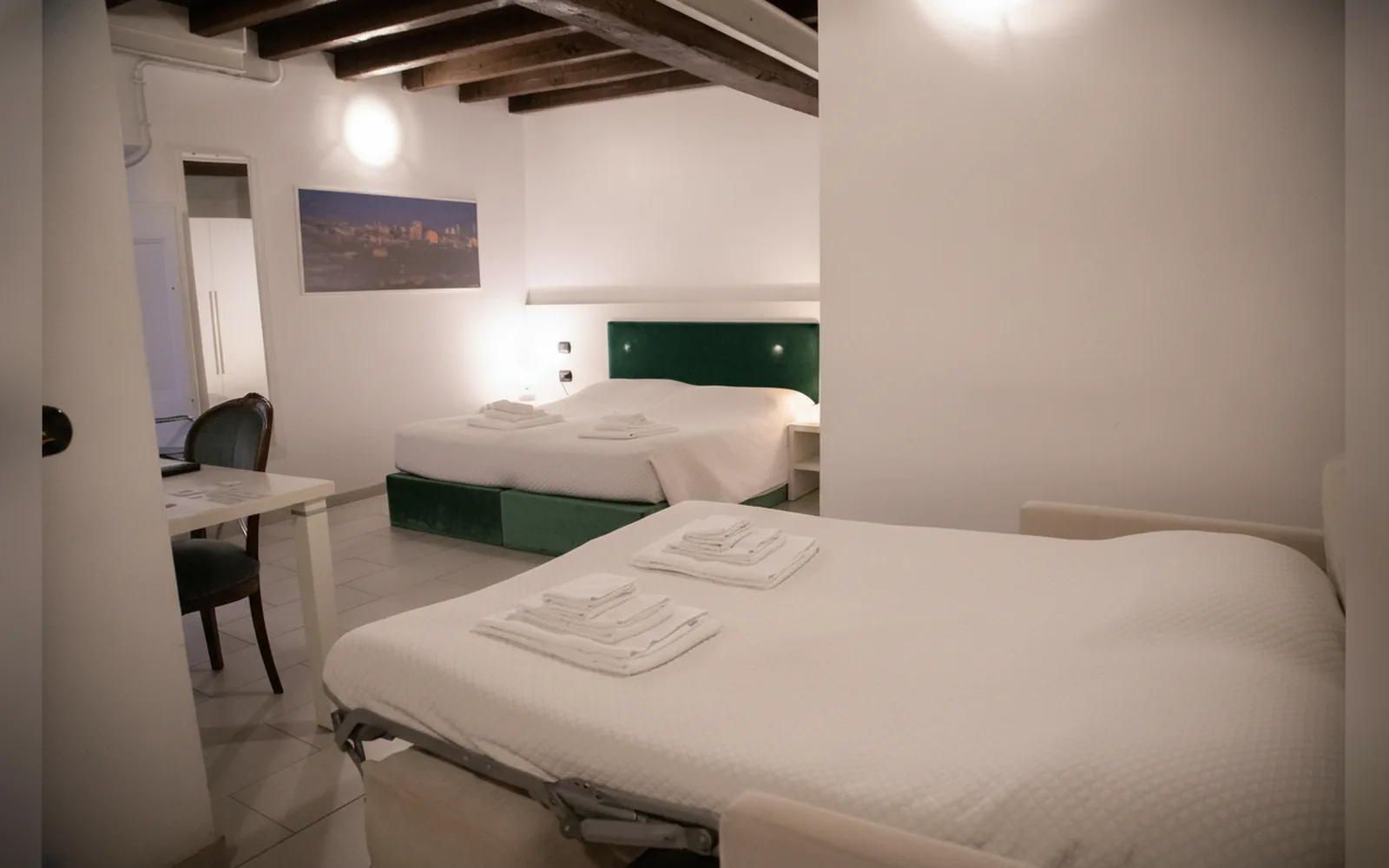 Camera con bagno privato — flowers apartments, Roma (Lazio) (foto 51)