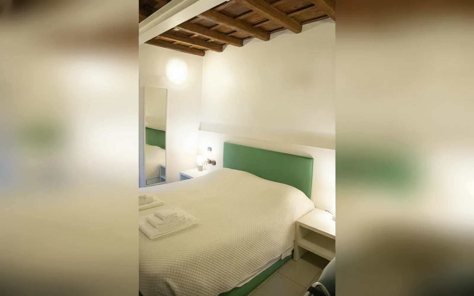 Camera con bagno privato — flowers apartments, Roma (Lazio) (foto 58)