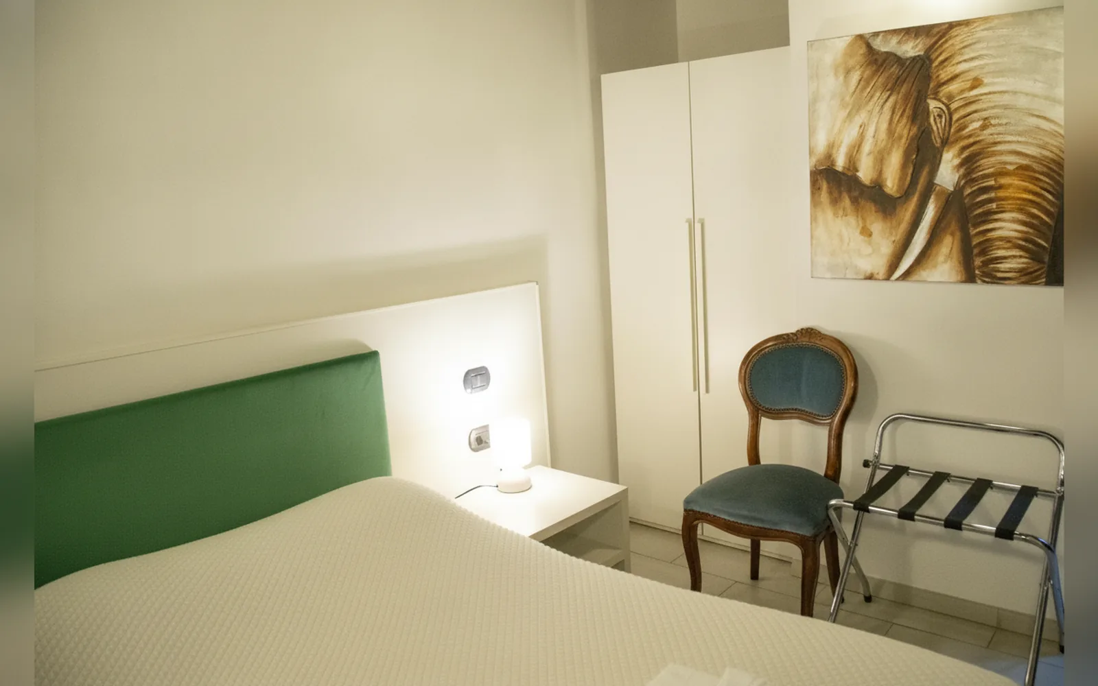 Camera con bagno privato — flowers apartments, Roma (Lazio) (foto 59)