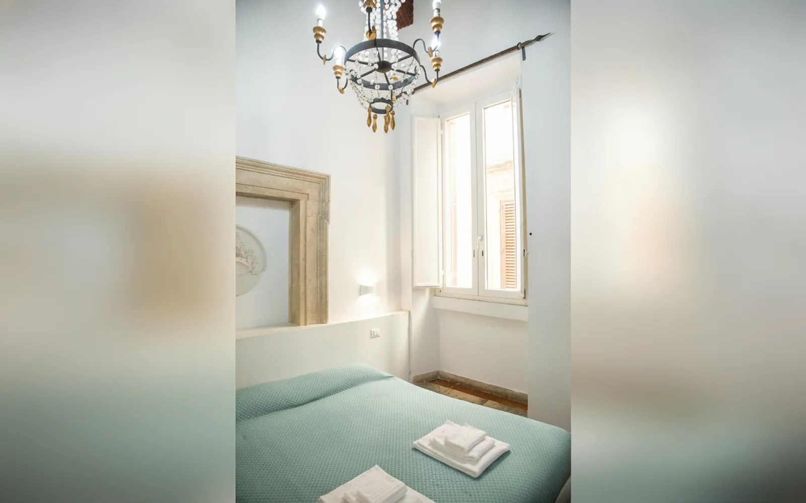 Camera con bagno privato — flowers apartments, Roma (Lazio) (foto 68)