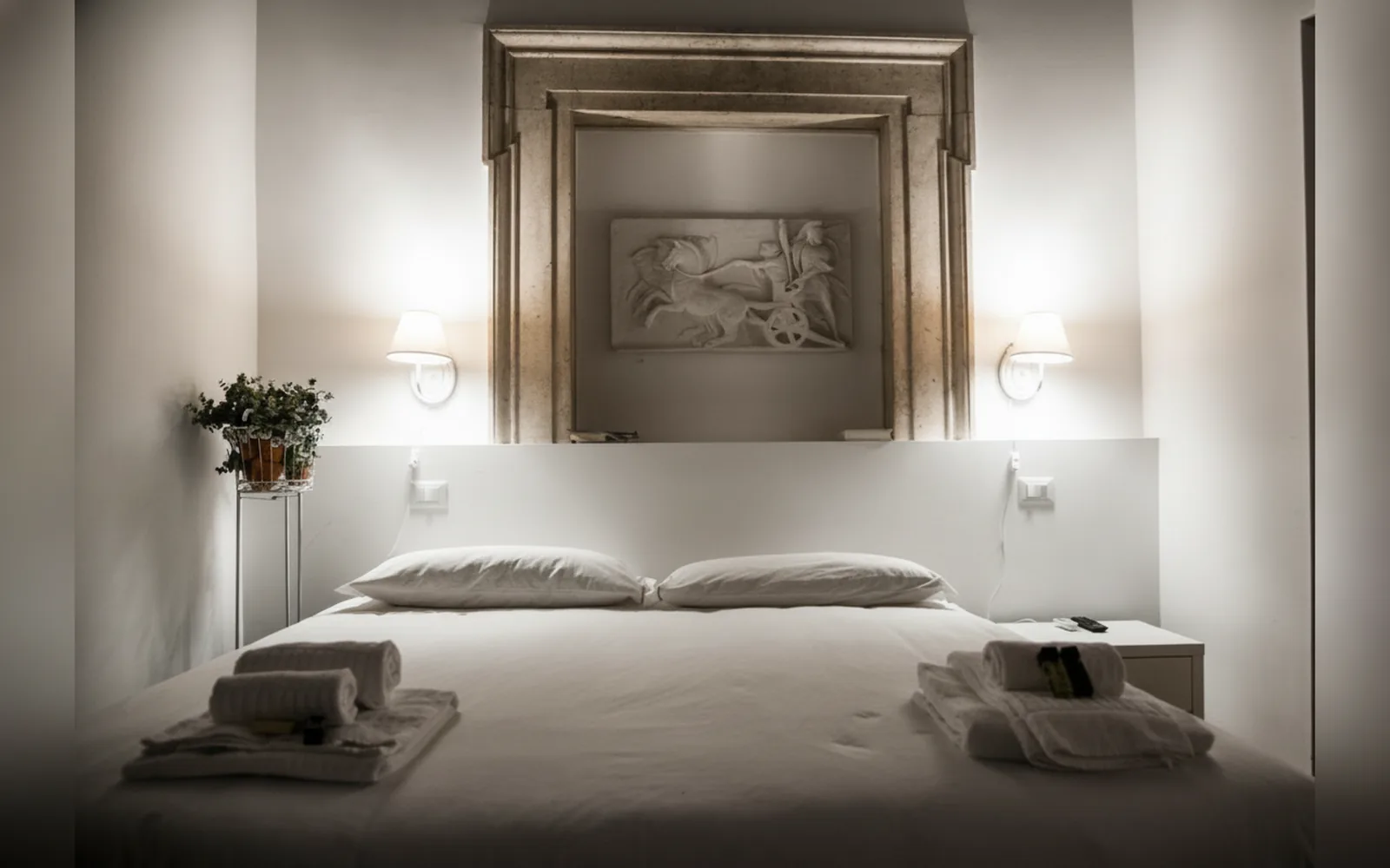Camera con bagno privato — flowers apartments, Roma (Lazio) (foto 75)