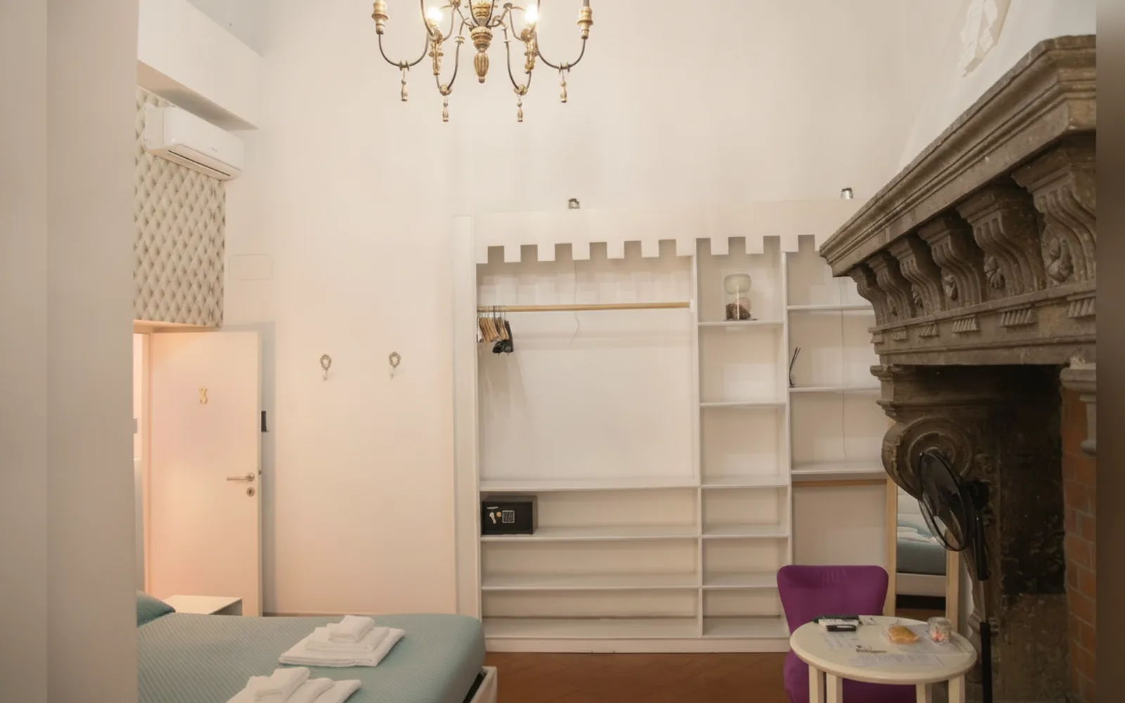 Camera con bagno privato — flowers apartments, Roma (Lazio) (foto 76)