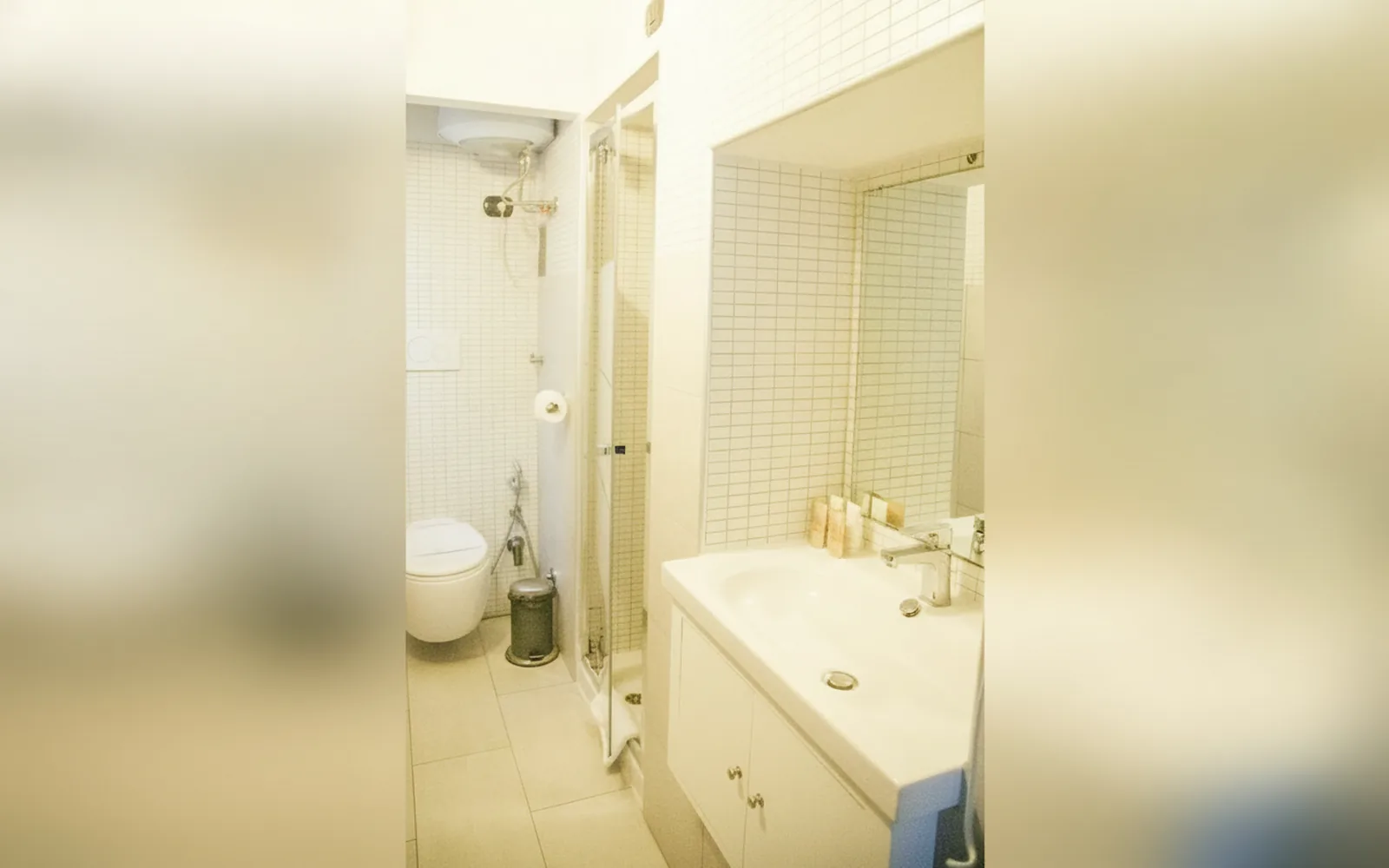 Camera con bagno privato — flowers apartments, Roma (Lazio) (foto 85)