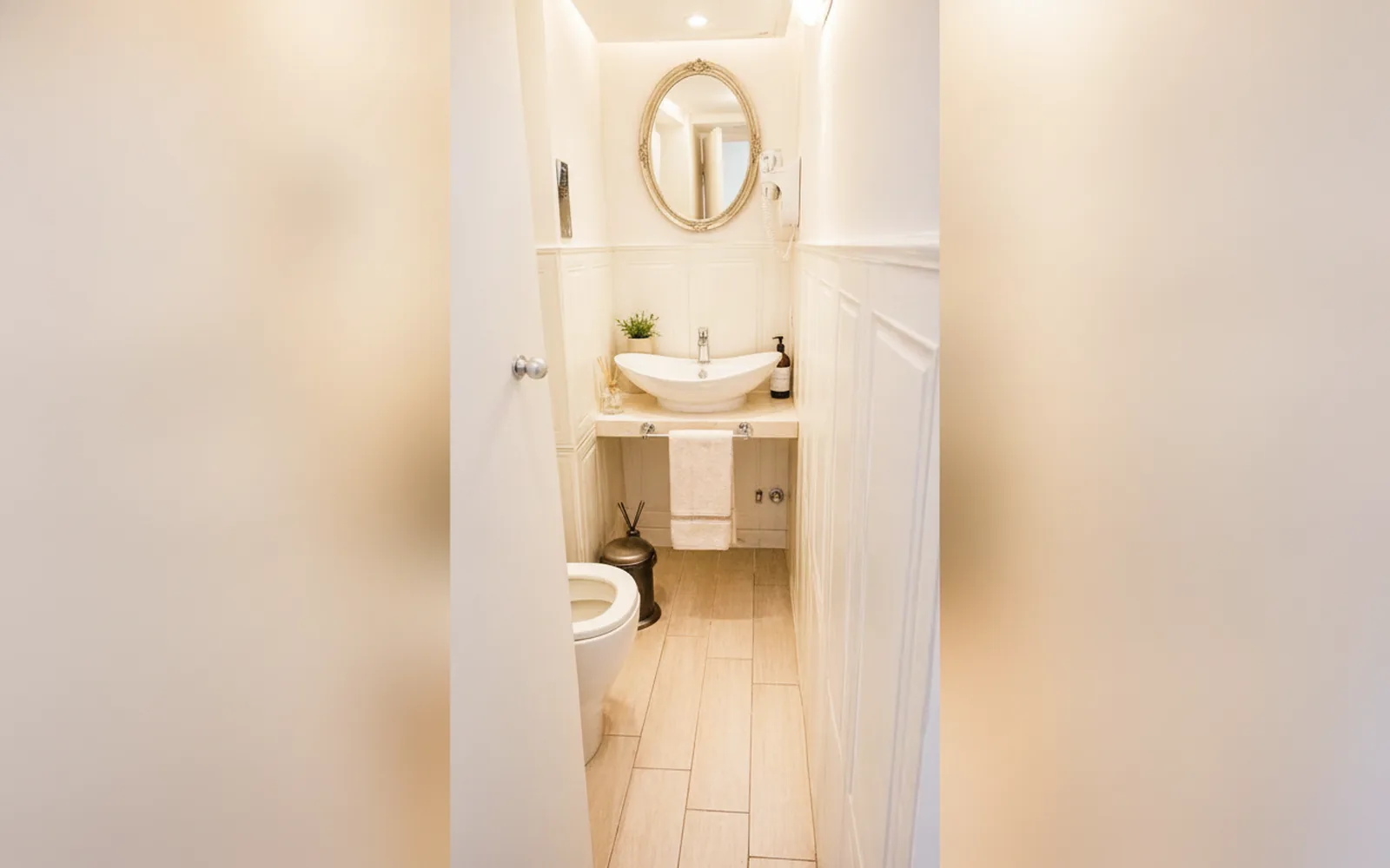 Camera con bagno privato — flowers apartments, Roma (Lazio) (foto 88)