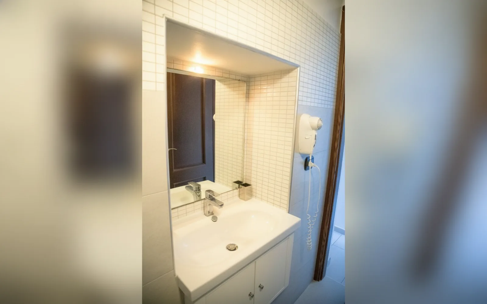 Camera con bagno privato — flowers apartments, Roma (Lazio) (foto 89)